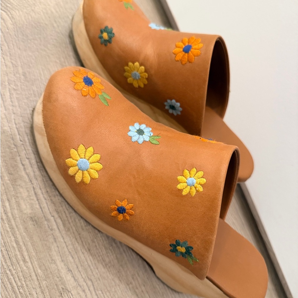 Pilcro Tan Floral Embroidered Mules - Picture 5 of 6